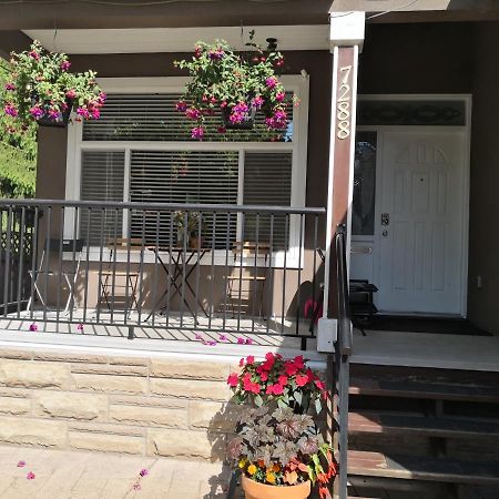 Three Kittens Guesthouse Burnaby Exterior photo